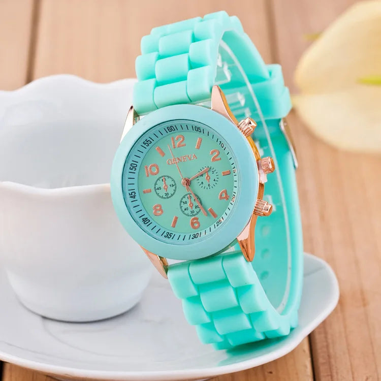 Famous Brand Geneva Ladies Fashion Watch Male and Female Student Silicone Quartz Wristwatch Clock Wholesale Relogio Feminino